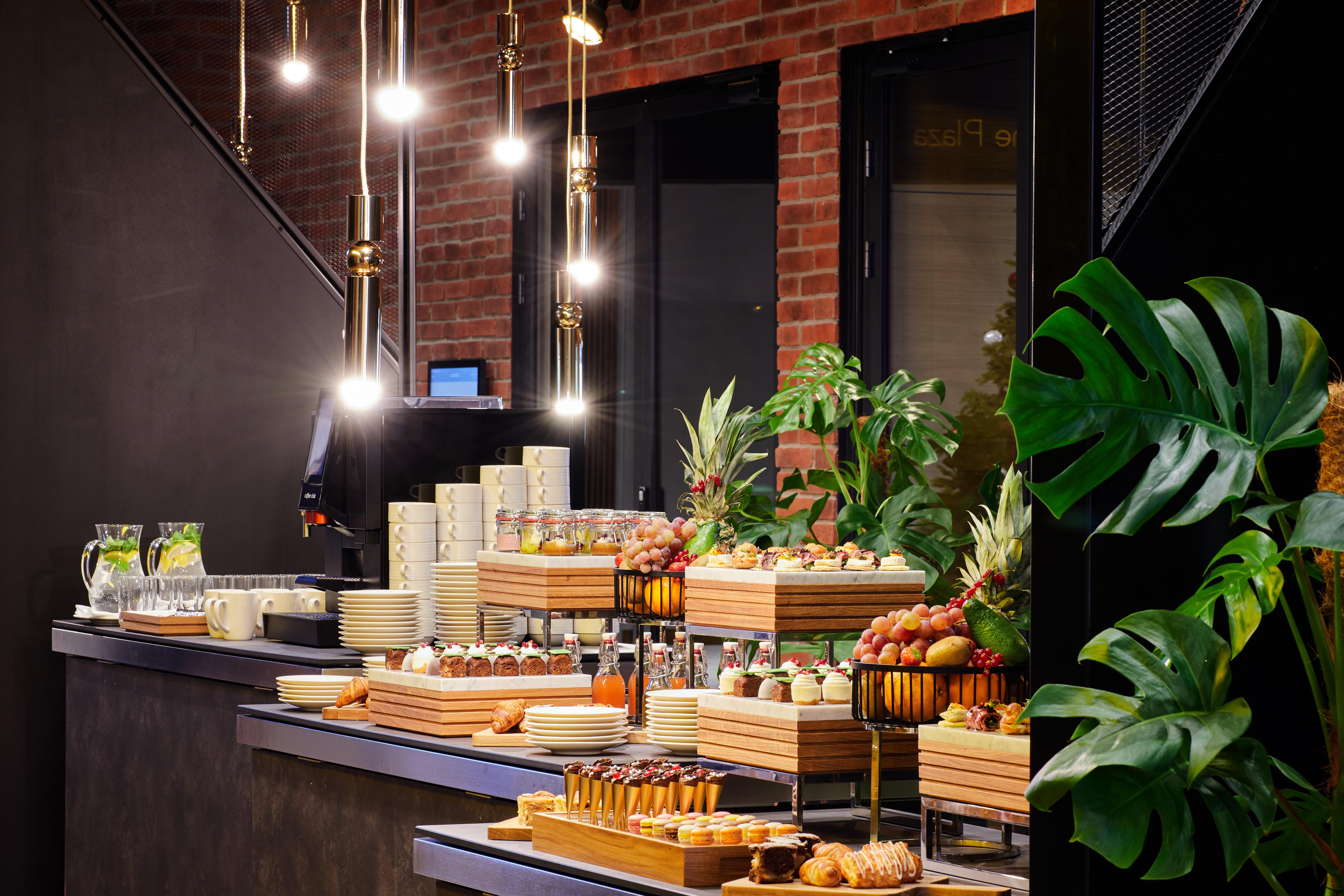 华沙皇冠假日酒店-Hub 外观 照片